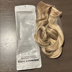 Hiara hair blend halo extensions, dirty blonde
